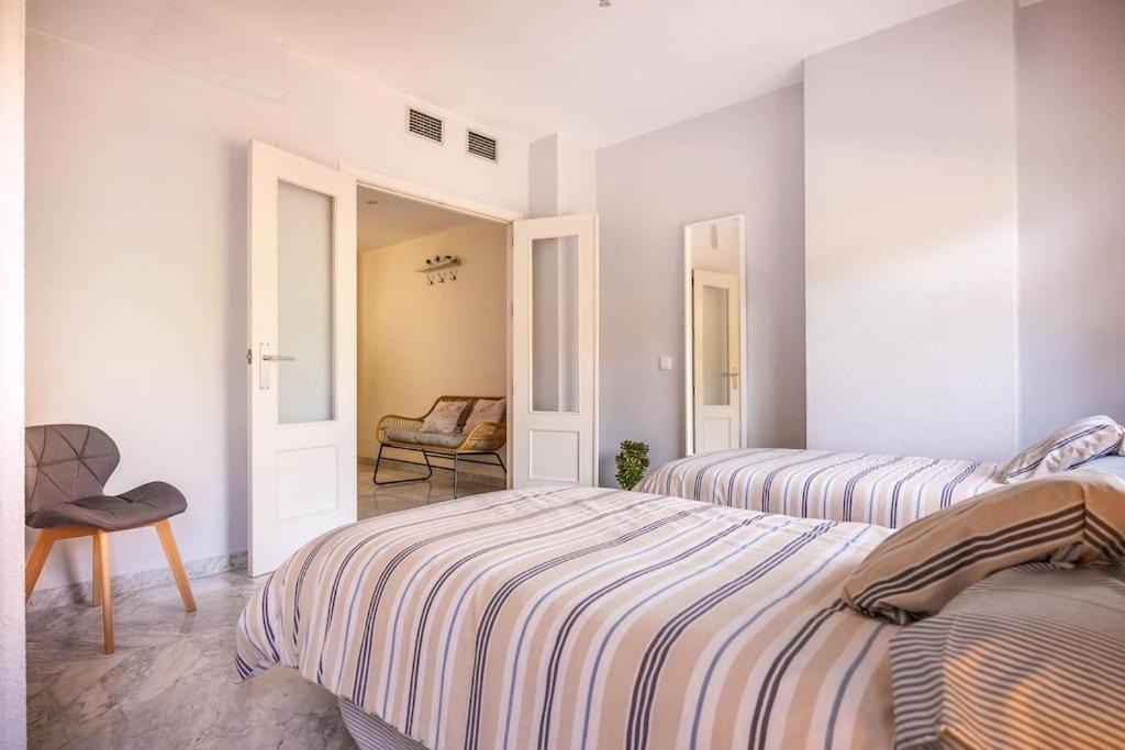 Apartamento Ronda De Triana 45 Севілья Екстер'єр фото