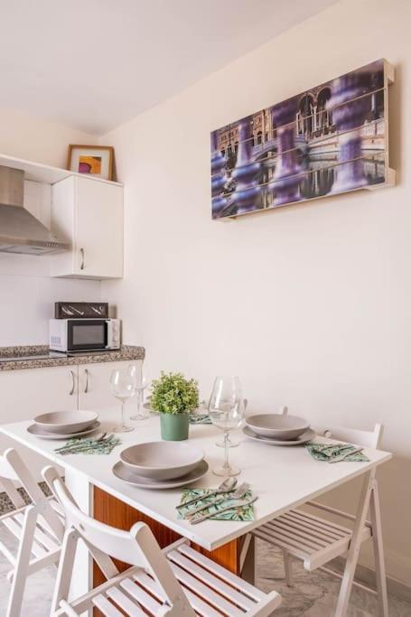Apartamento Ronda De Triana 45 Севілья Екстер'єр фото