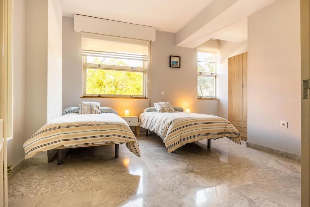 Apartamento Ronda De Triana 45 Севілья Екстер'єр фото