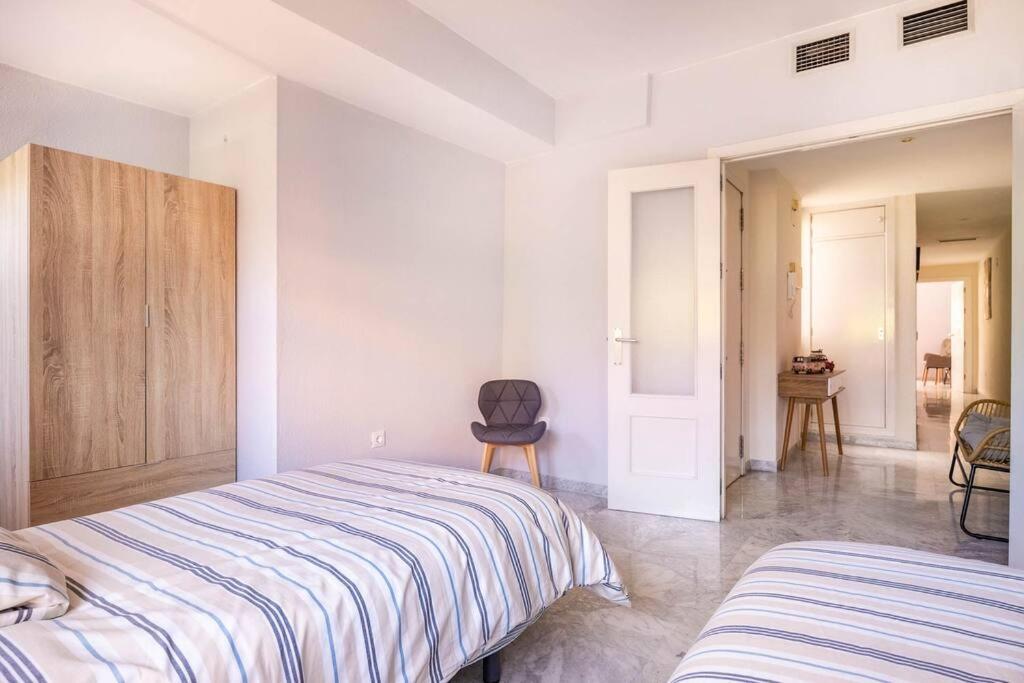Apartamento Ronda De Triana 45 Севілья Екстер'єр фото